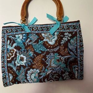 Vera Bradley nice small bag.